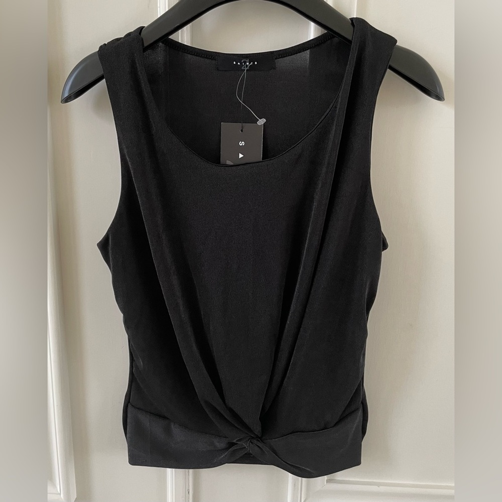 Women's Front Twist Tops
